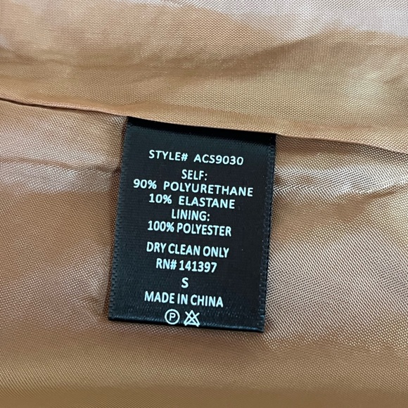 ASTR Snakeskin Mini Skirt Small - Picture 5 of 10